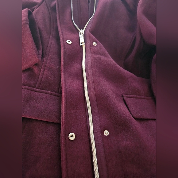 NWT!Vince Camuto Women's Full Zip Jacket Coat, Dark Red/ S,M,L Gold Zipper/Snaps - Picture 8 of 12